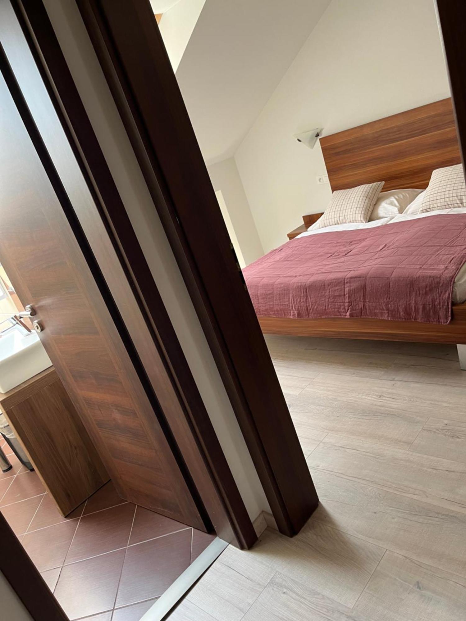 Panorama Hlohovec Apartment ภายนอก รูปภาพ